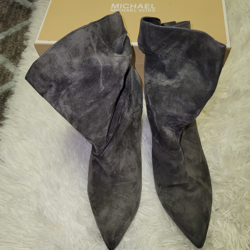 Grey sueade MK booties .
